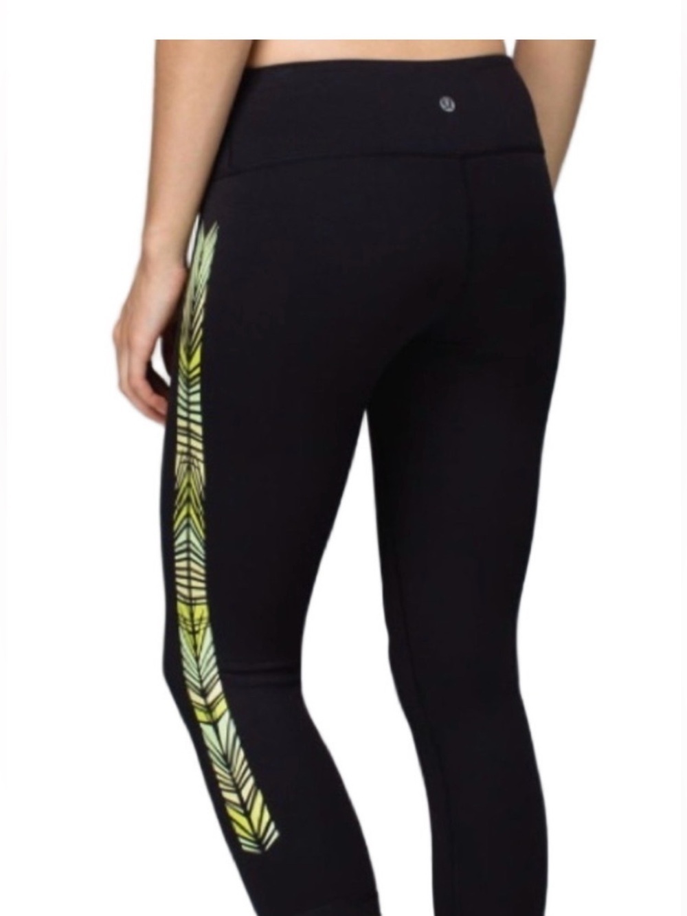 2014 Lululemon Wunder Under Crop (Print) *Full-On Luon
Black / Green - Picture 2 of 7